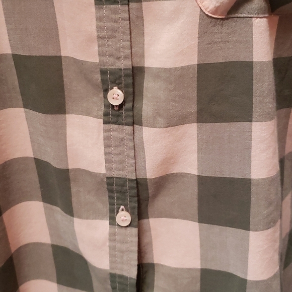 AMERICAN Eagle Long Sleeve Button Down Shirt - Picture 3 of 5